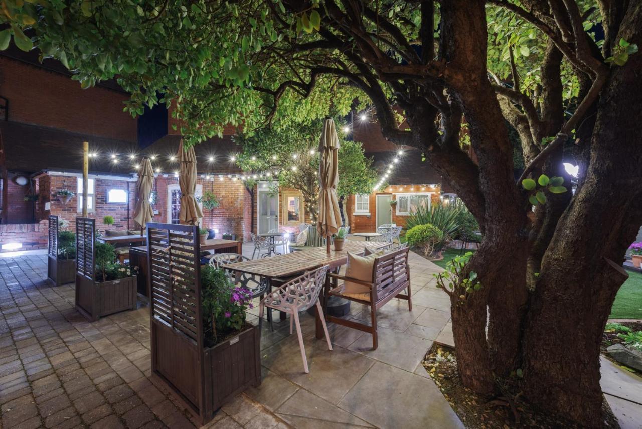 Florence House Boutique Hotel And Restaurant Портсмът Екстериор снимка