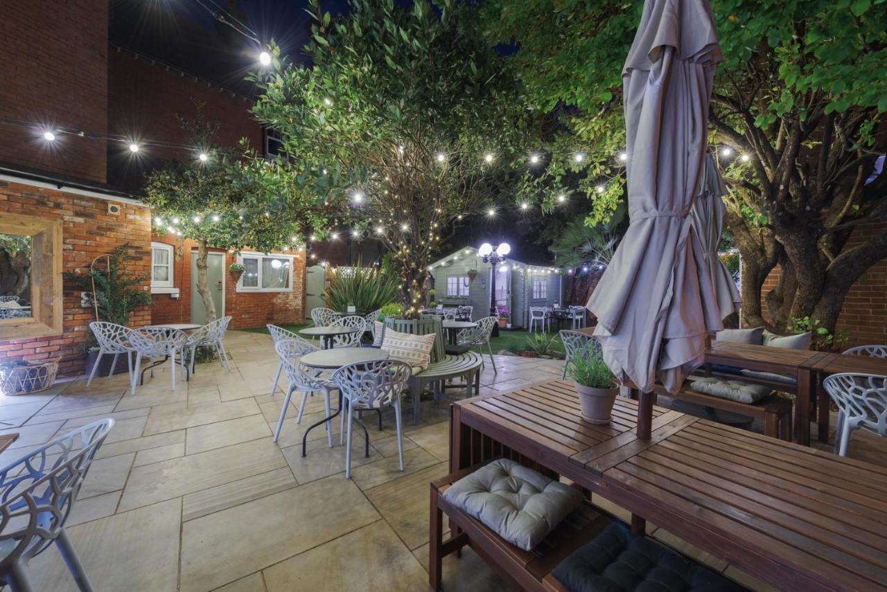 Florence House Boutique Hotel And Restaurant Портсмът Екстериор снимка