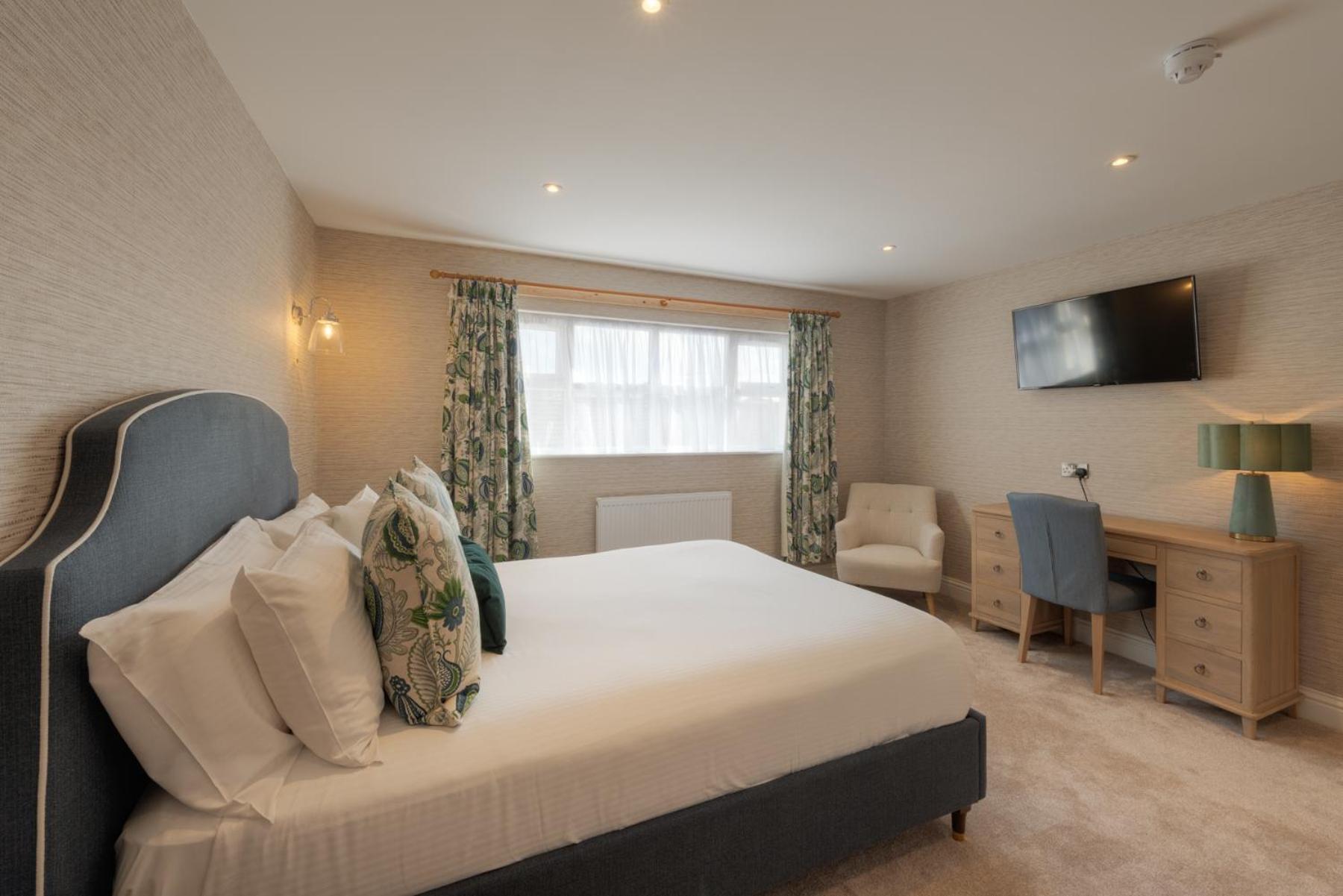 Florence House Boutique Hotel And Restaurant Портсмът Екстериор снимка